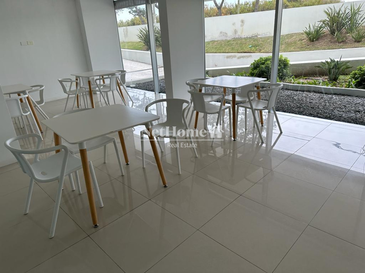 Apartamento ID.84 - Playa Mansa Apartamento 2 Dormitorios Frente al Mar 
