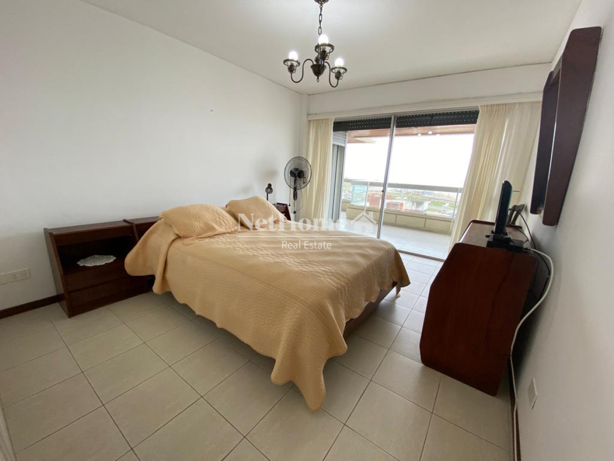 Apartamento ID.110 - Península Apartamento 3 Dormitorios Hermosa vista al Océano