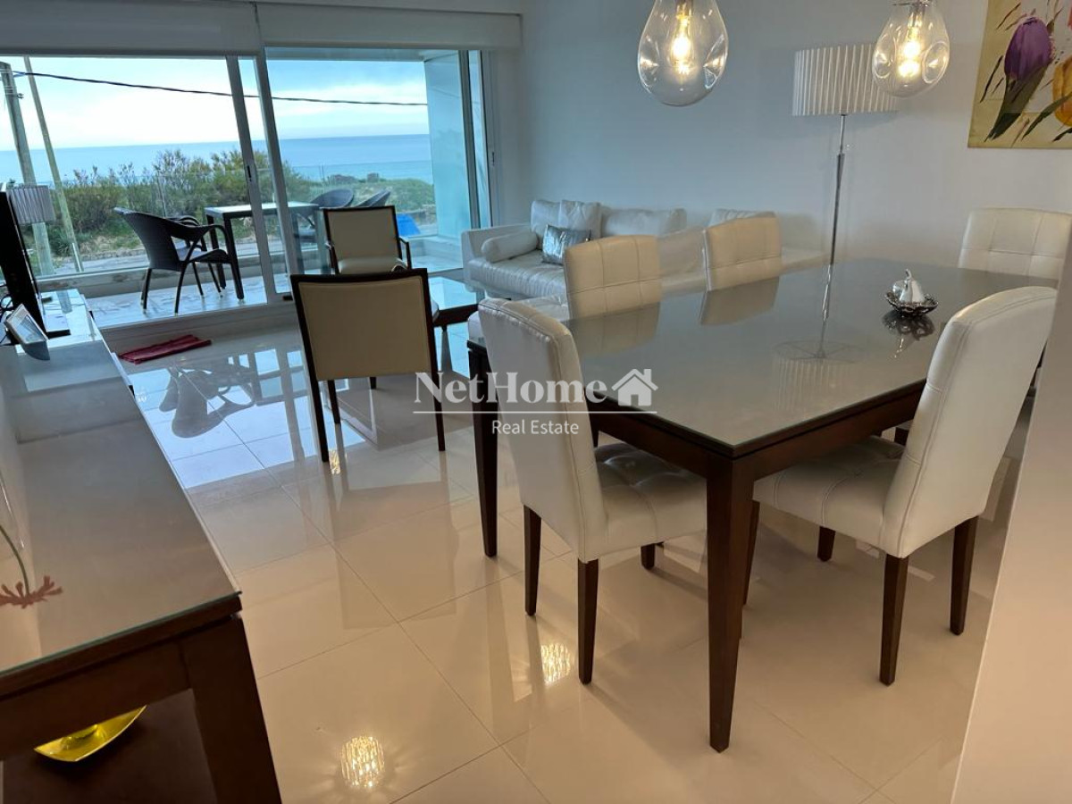 Apartamento ID.84 - Playa Mansa Apartamento 2 Dormitorios Frente al Mar 