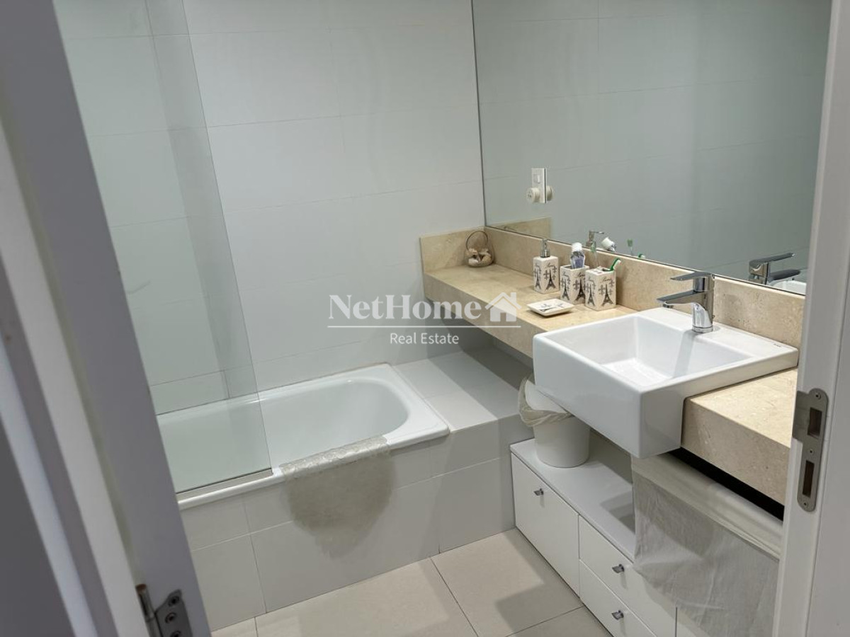 Apartamento ID.84 - Playa Mansa Apartamento 2 Dormitorios Frente al Mar 