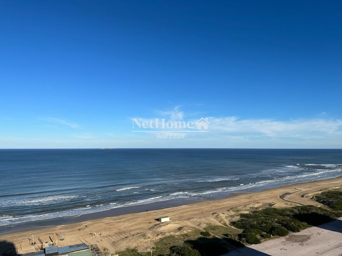 Apartamento ID.330 - Playa Brava Lujoso Apartamento 3 dormitorios con excelente vista al Océano