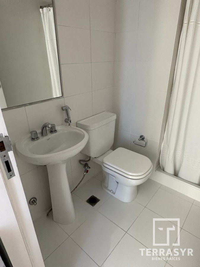Apartamento ID.18 - Apartamento de 2 dormitorios en edificio de categoria