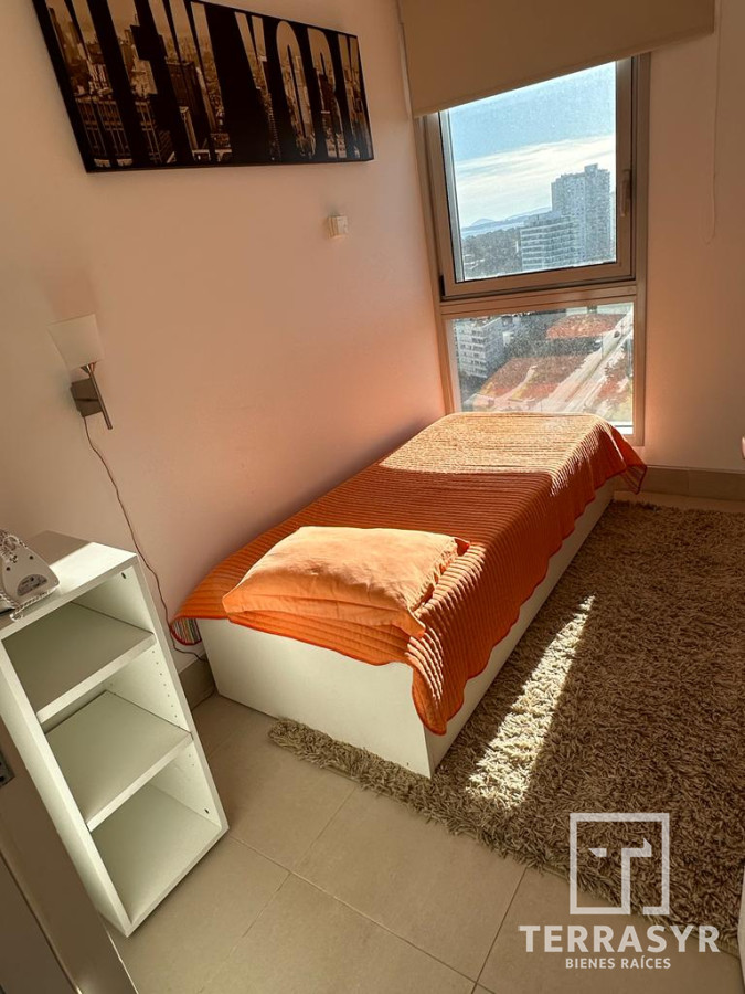 Apartamento ID.18 - Apartamento de 2 dormitorios en edificio de categoria