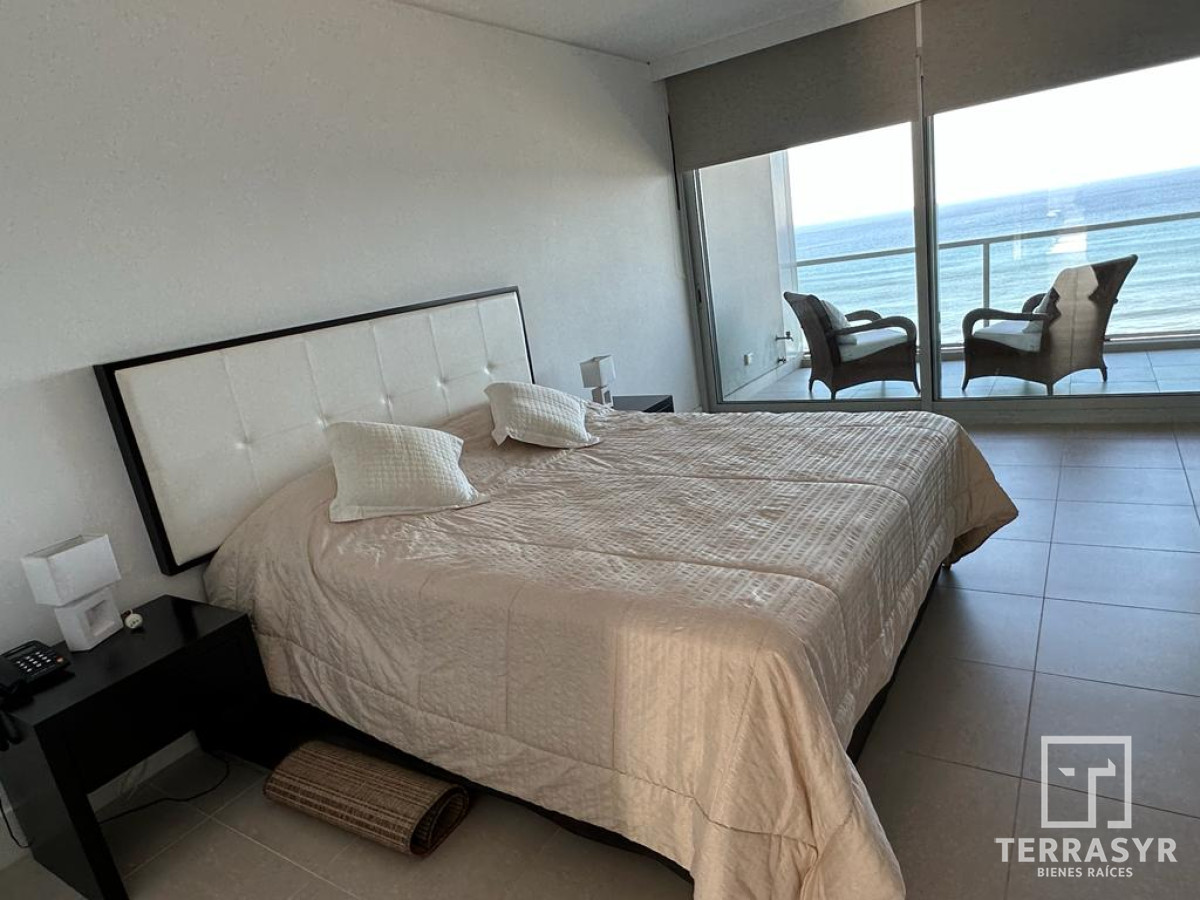 Apartamento ID.18 - Apartamento de 2 dormitorios en edificio de categoria