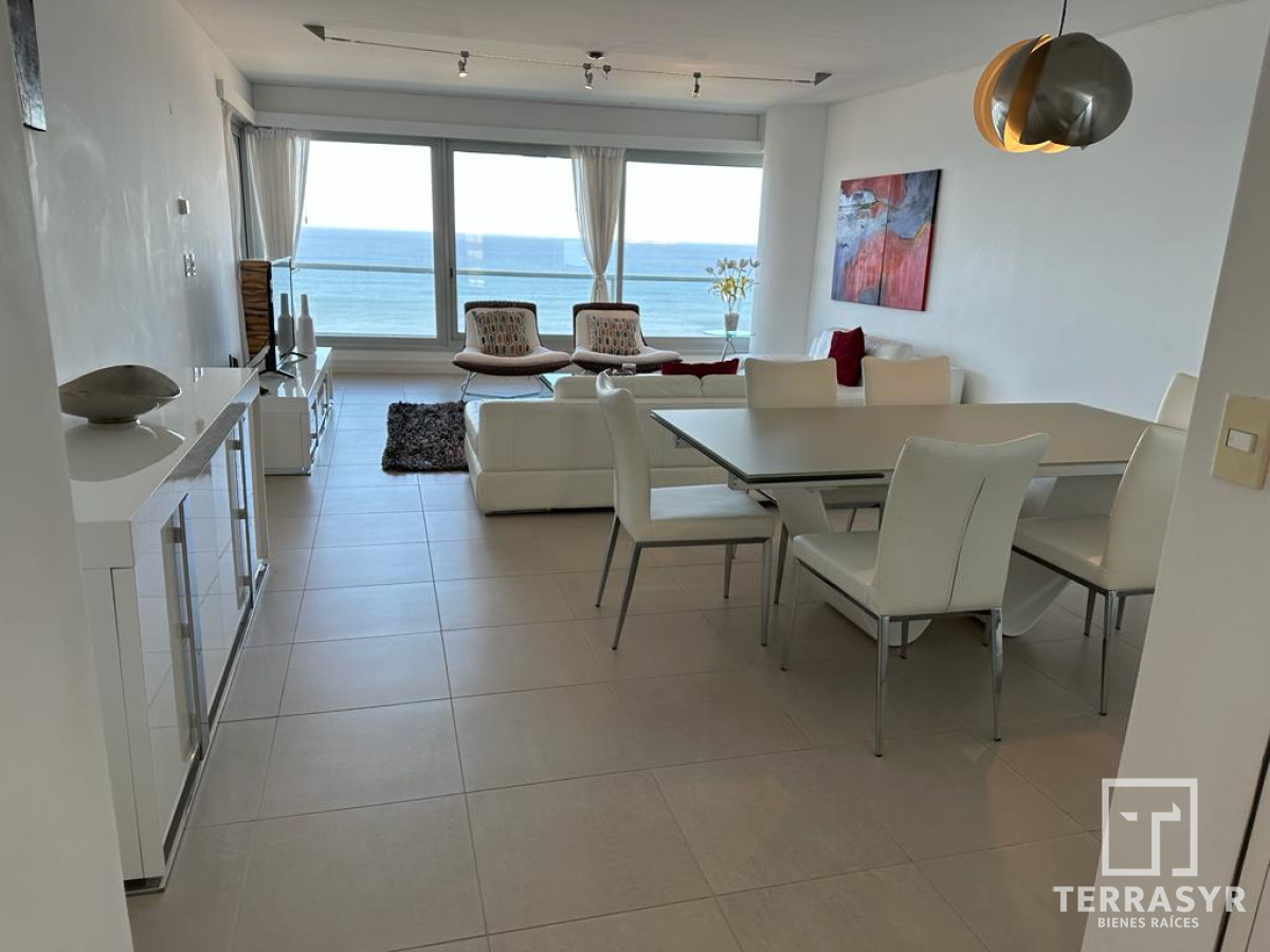 Apartamento ID.18 - Apartamento de 2 dormitorios en edificio de categoria
