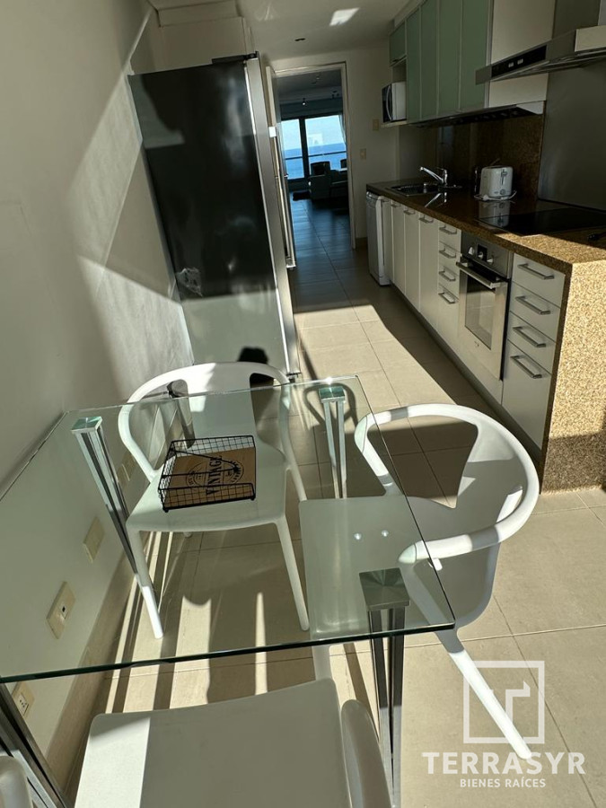 Apartamento ID.18 - Apartamento de 2 dormitorios en edificio de categoria