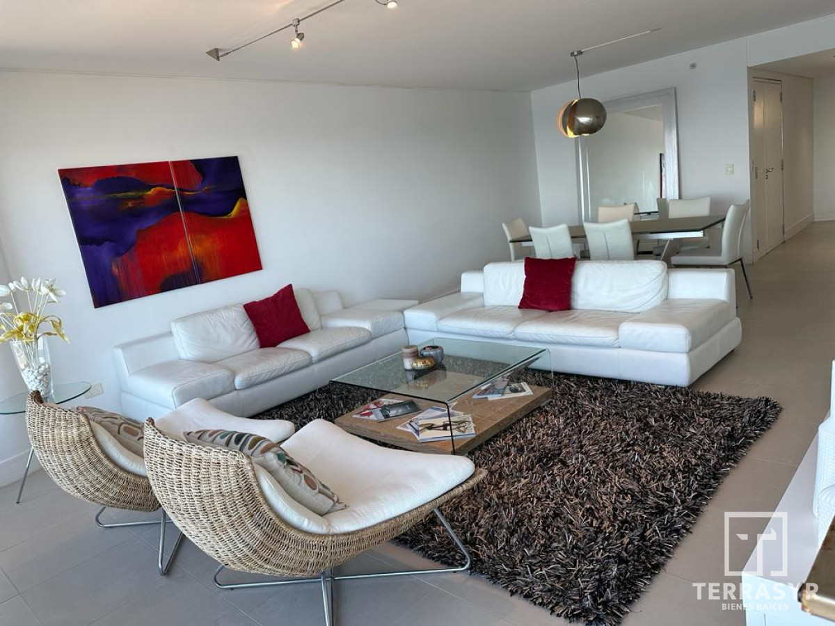 Apartamento ID.18 - Apartamento de 2 dormitorios en edificio de categoria