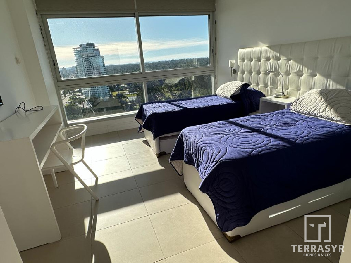 Apartamento ID.18 - Apartamento de 2 dormitorios en edificio de categoria