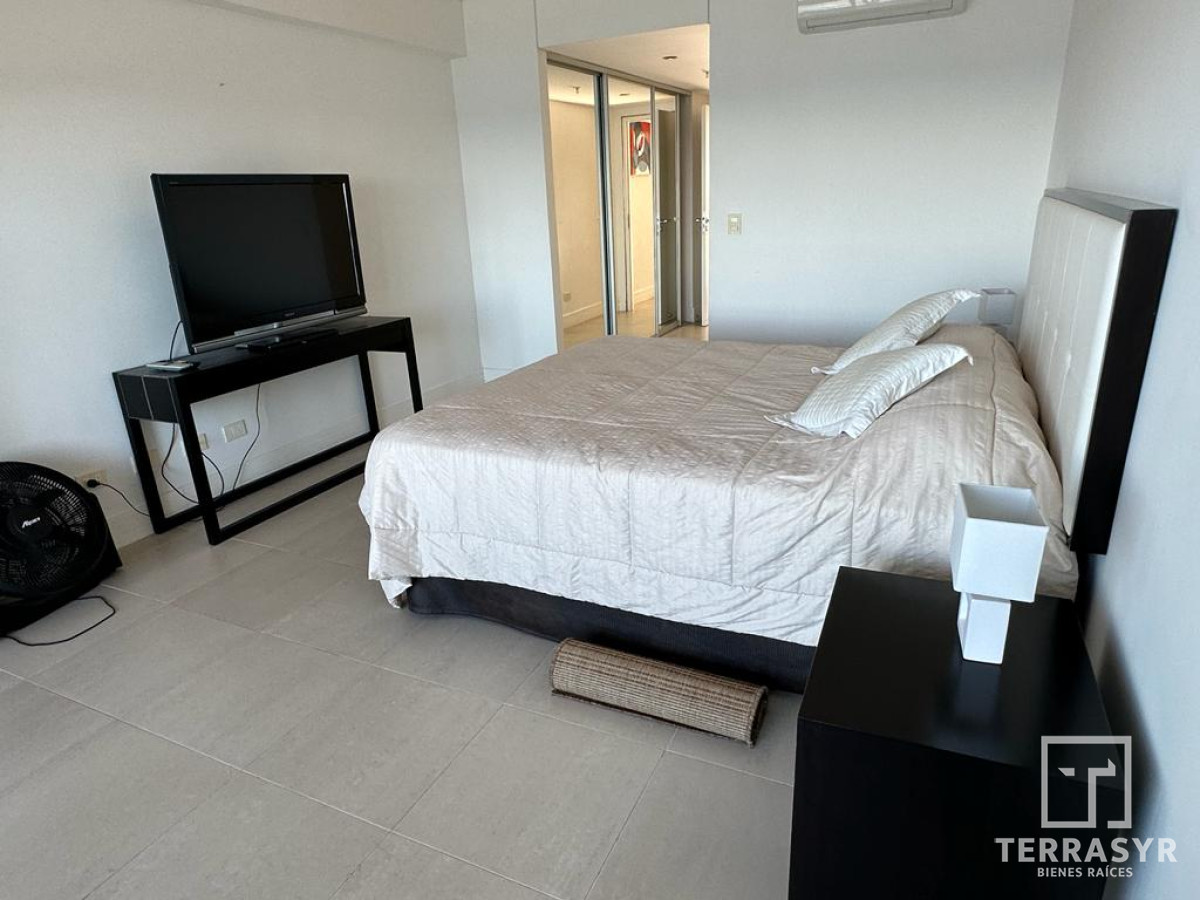 Apartamento ID.18 - Apartamento de 2 dormitorios en edificio de categoria