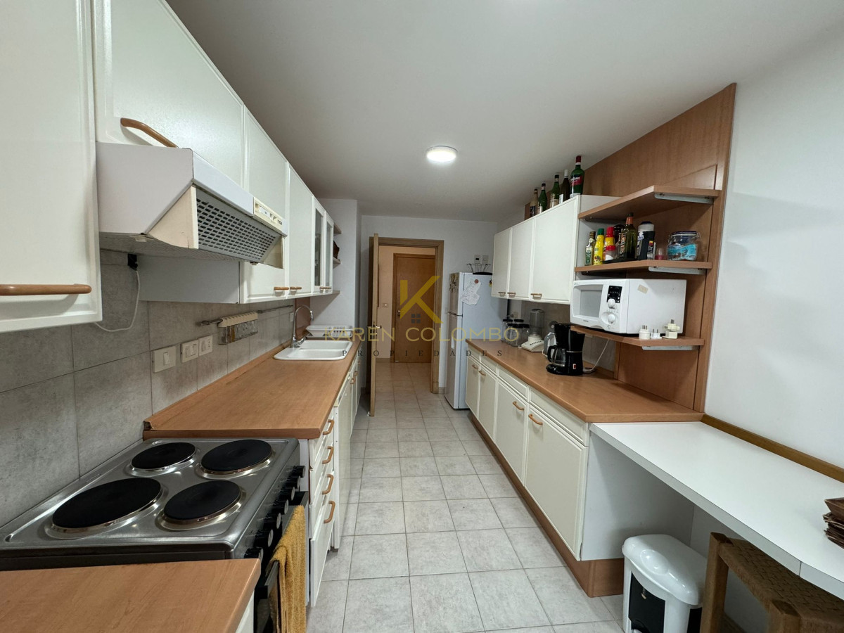 Apartamento ID.21094821 - Brava, 3 dormitorios y dependencia