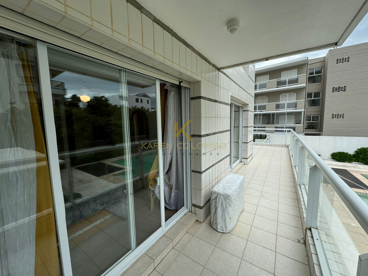 Apartamento ID.21094821 - Brava, 3 dormitorios y dependencia