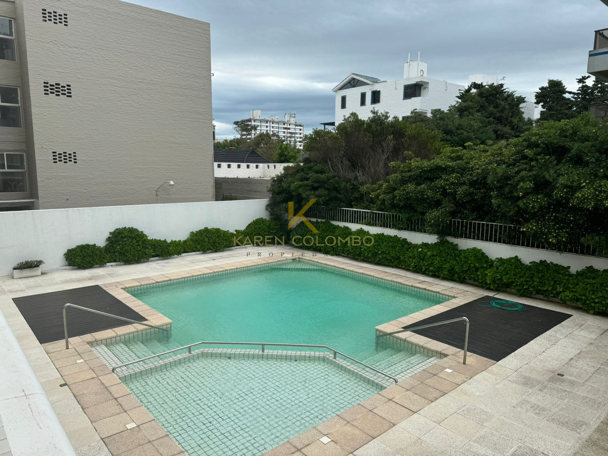 Apartamento ID.21094821 - Brava, 3 dormitorios y dependencia