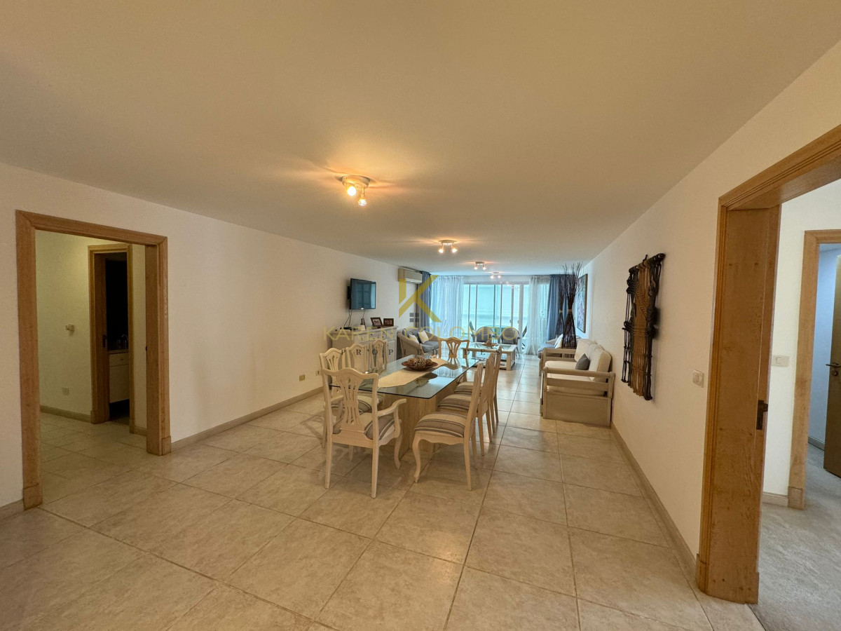 Apartamento ID.21094821 - Brava, 3 dormitorios y dependencia