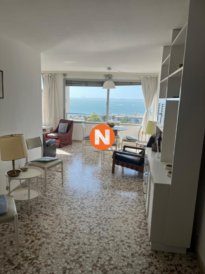 Apartamento Ref.225073 - Apartamento en Venta de 2 dormitorios en Gorlero , Vista al Mar , Punta del este , Península 