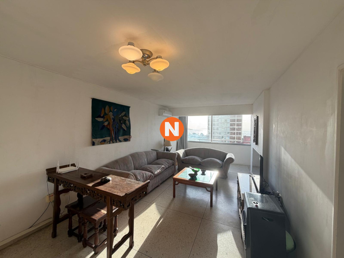 Apartamento Ref.225404 - Apartamento en Venta de 2 dormitorios y medio en Punta del este , Gorlero , Península 