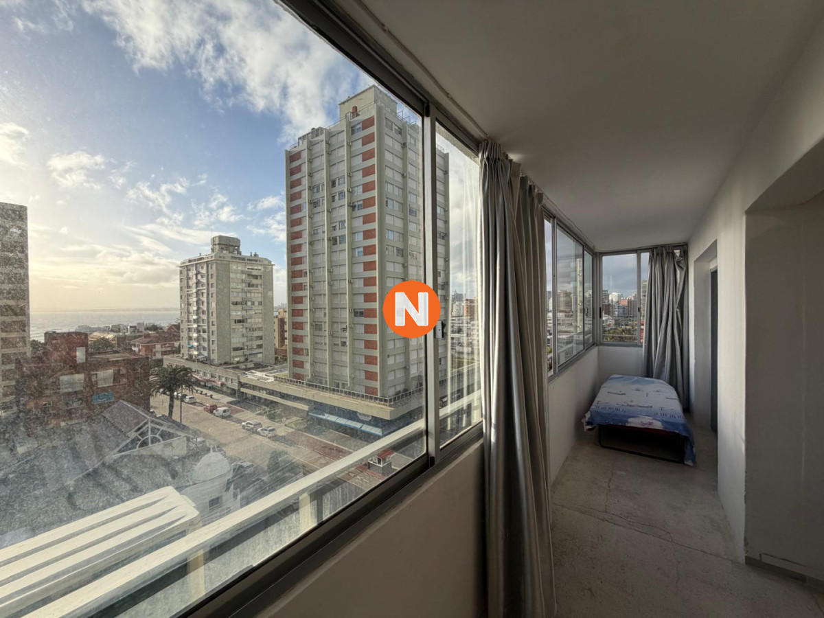 Apartamento Ref.225404 - Apartamento en Venta de 2 dormitorios y medio en Punta del este , Gorlero , Península 