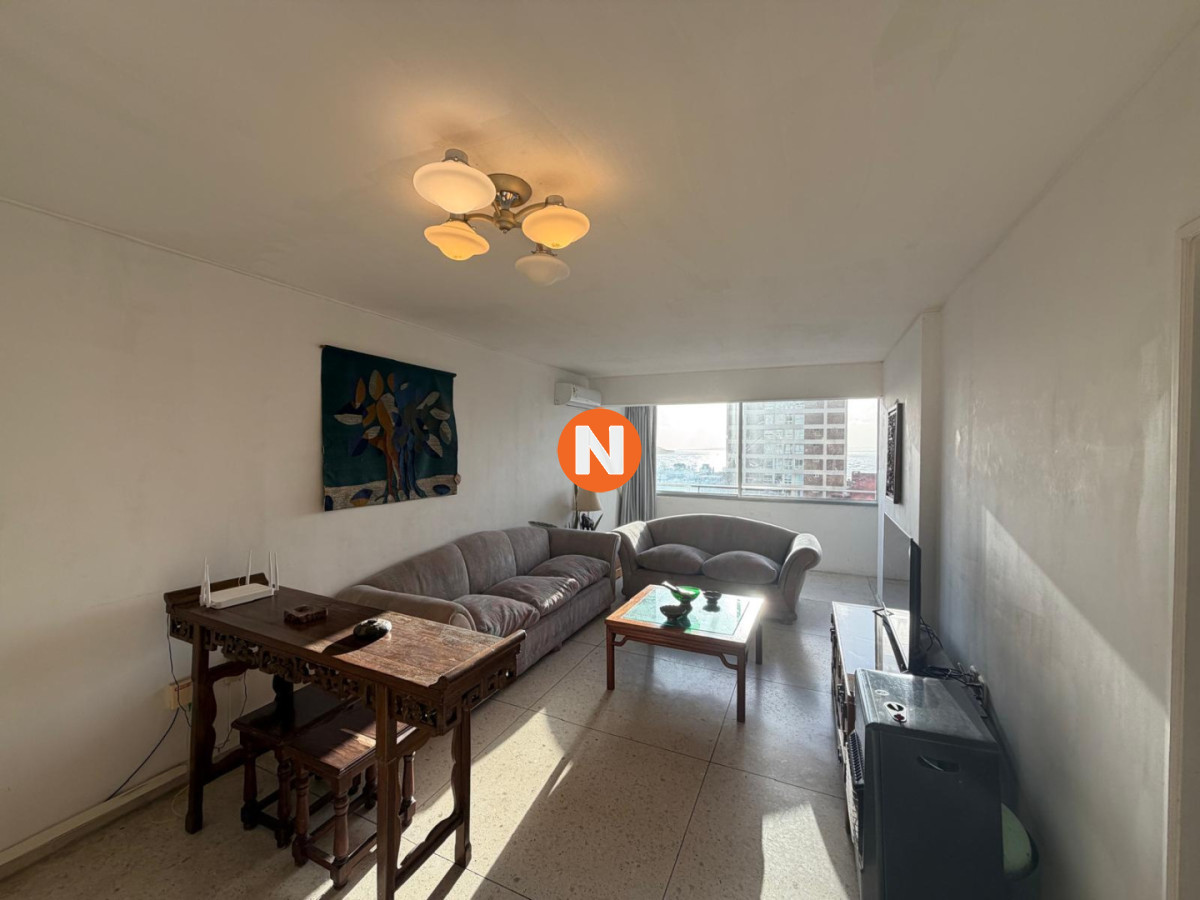 Apartamento Ref.225404 - Apartamento en Venta de 2 dormitorios y medio en Punta del este , Gorlero , Península 
