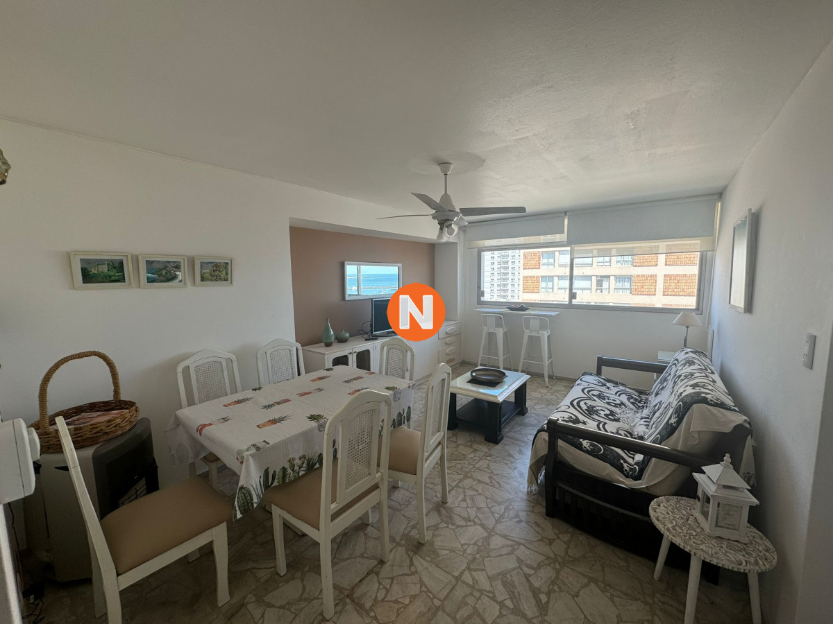 Apartamento Ref.224002 - Apartamento en Venta de 1 Dormitorio en Punta del este , Edificio Liguria , Vista al puerto 