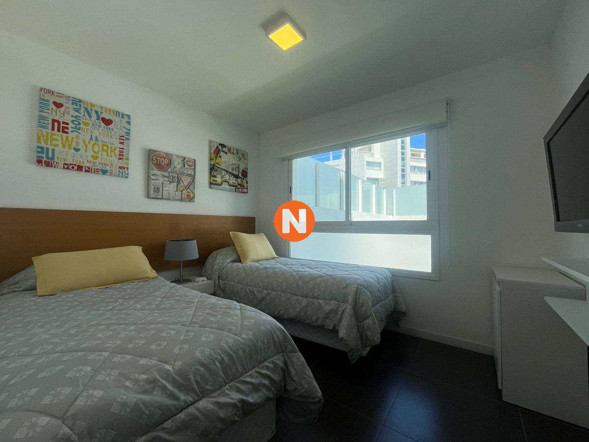 Apartamento Ref.225063 - Apartamento en Venta de 2 dormitorios en Punta del este , Península , Gorlero 