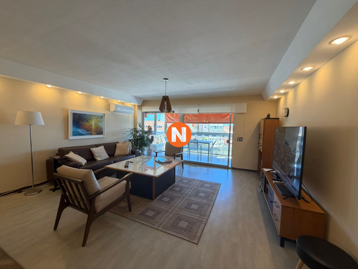 Apartamento Ref.225406 - Apartamento en Venta de 3 dormitorio en Punta del este . Playa mansa , Parada 1 