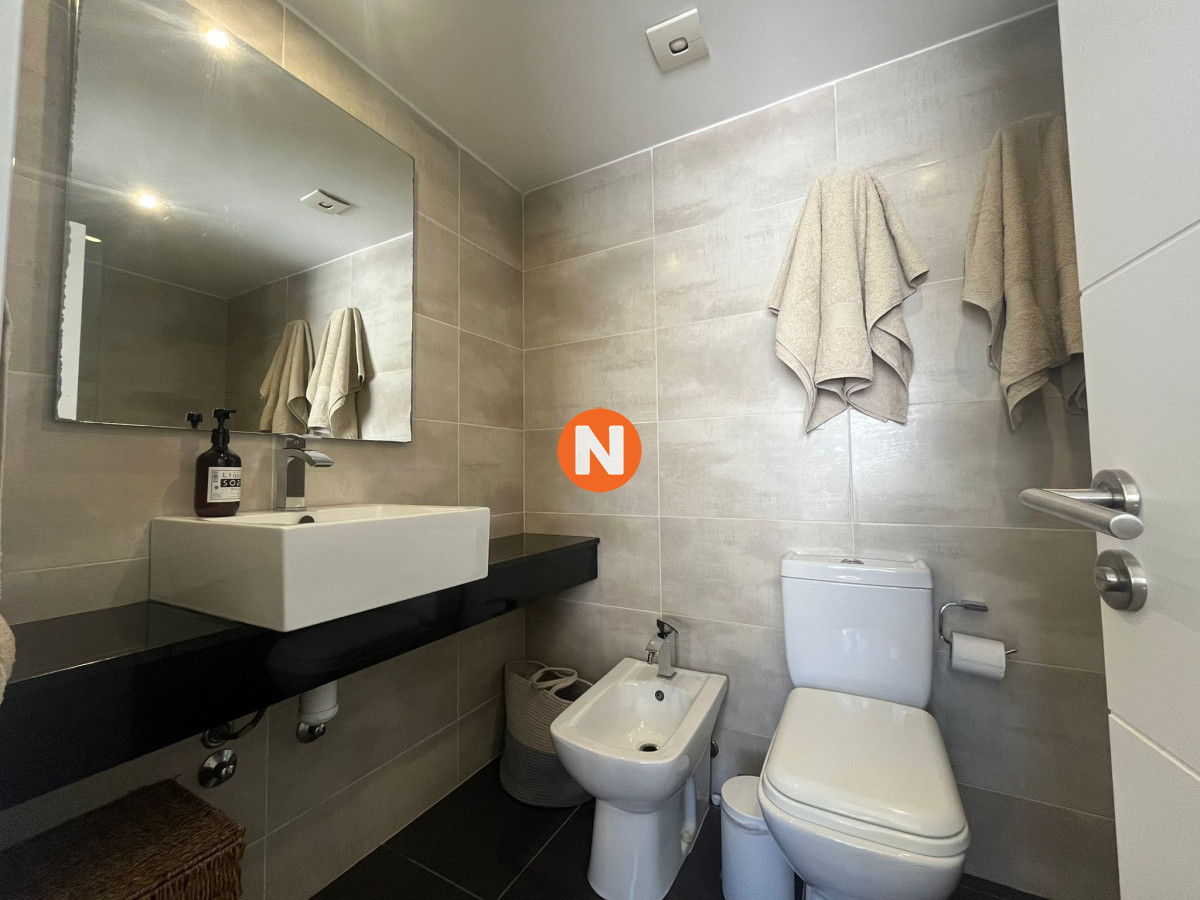 Apartamento Ref.225063 - Apartamento en Venta de 2 dormitorios en Punta del este , Península , Gorlero 