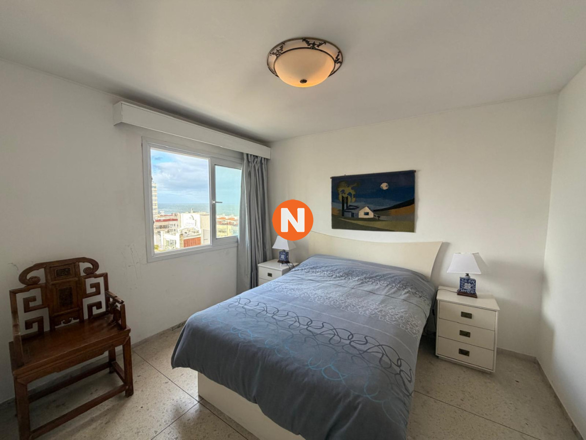 Apartamento Ref.225404 - Apartamento en Venta de 2 dormitorios y medio en Punta del este , Gorlero , Península 