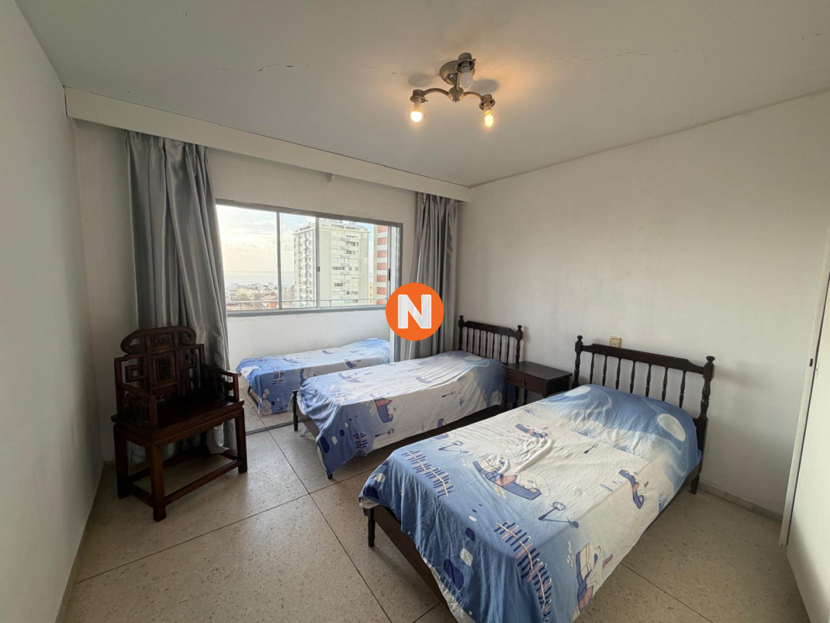 Apartamento Ref.225404 - Apartamento en Venta de 2 dormitorios y medio en Punta del este , Gorlero , Península 