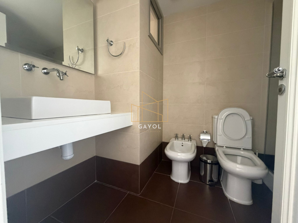 Apartamento ID.1310 - Apartamento en venta de 4 dormitorios en Punta del este , Imperiale 