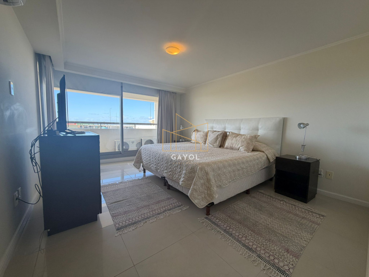 Apartamento ID.1310 - Apartamento en venta de 4 dormitorios en Punta del este , Imperiale 