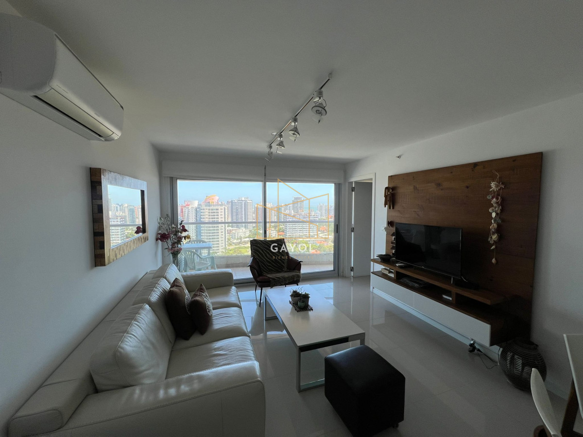 Apartamento ID.1254 - Apartamento en venta de 2 dormitorios en Playa brava , Punta del este 