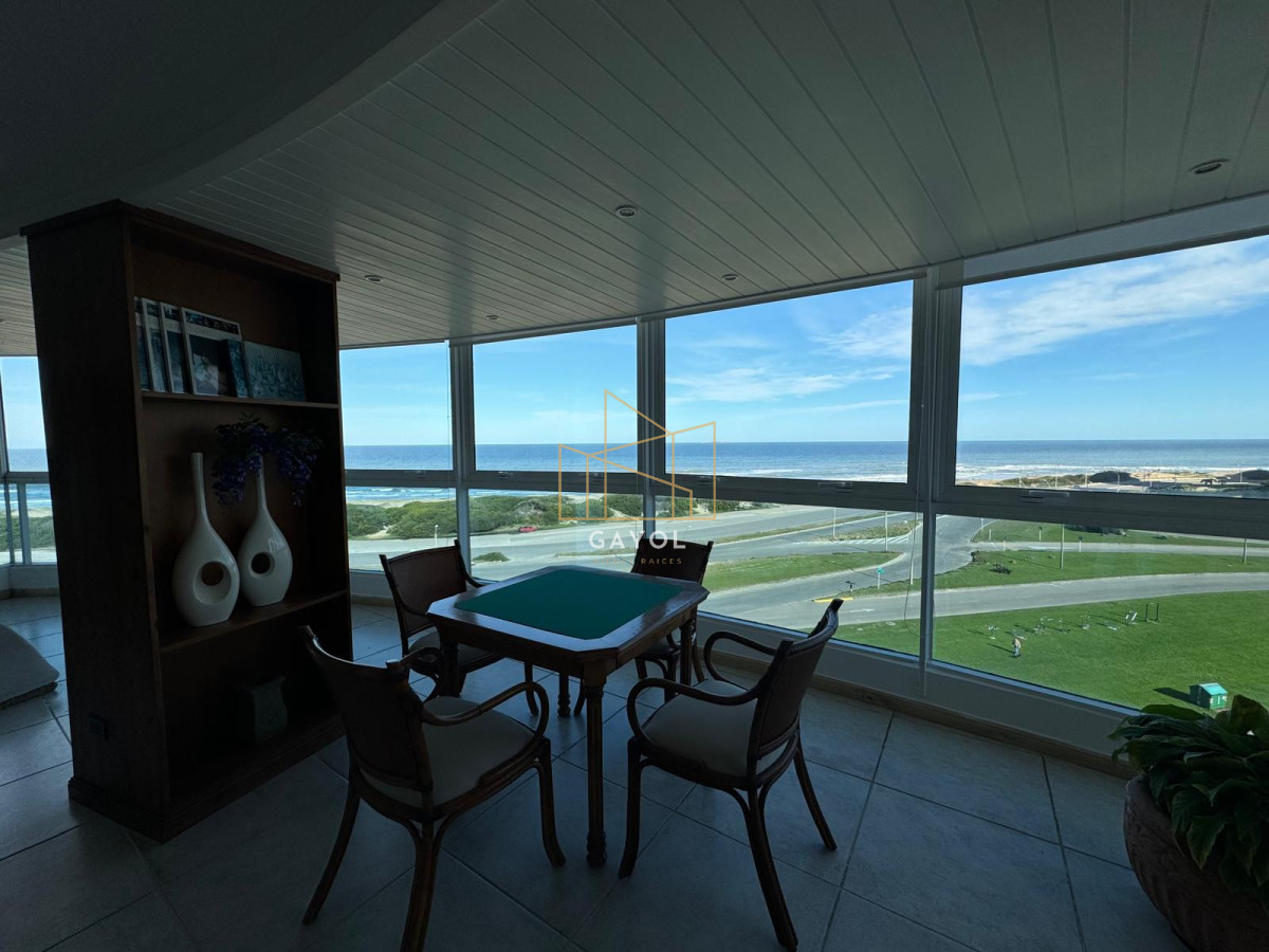 Apartamento ID.1072 - Apartamento en Venta de 3 dormitorios en Punta del este , Playa Brava , Torre Nueva York , Vista al mar 