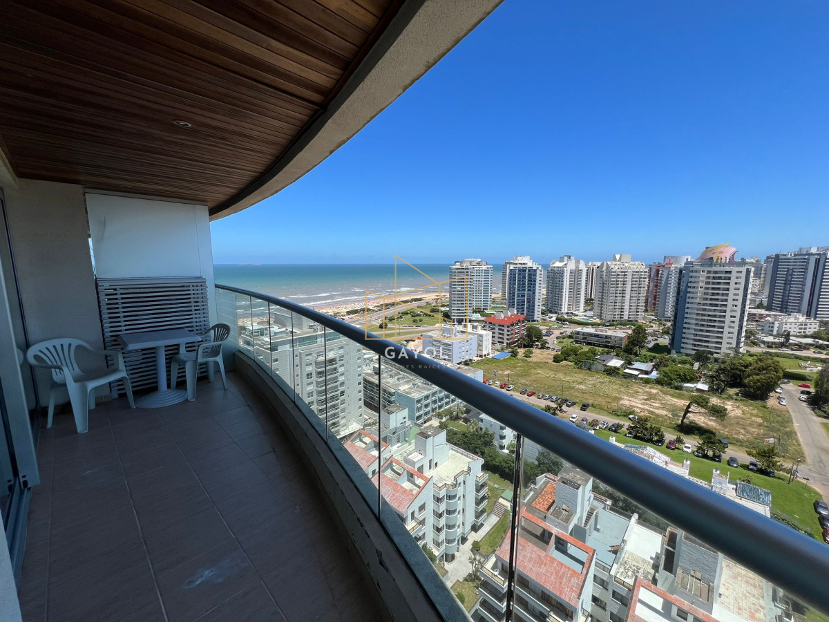 Apartamento ID.1254 - Apartamento en venta de 2 dormitorios en Playa brava , Punta del este 