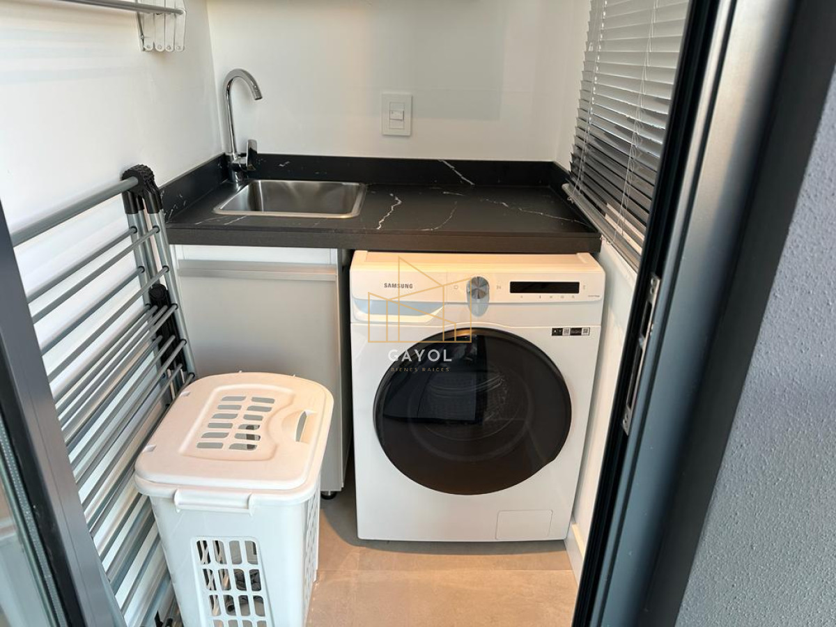 Apartamento ID.484 - Mansa frente al mar parada 18 calidad premium