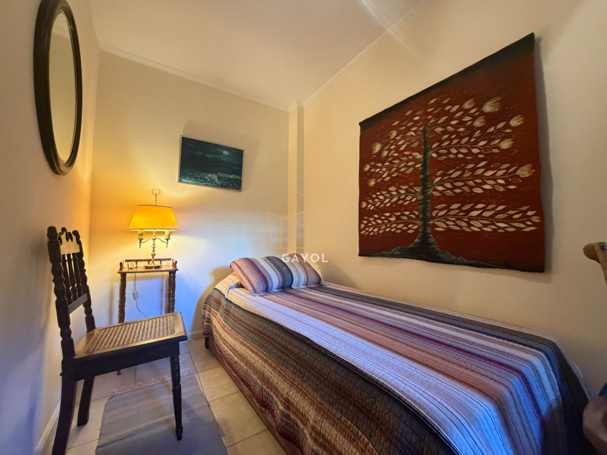 Apartamento ID.1305 - Apartamento en Venta de 3 dormitorios  en el puerto de Punta del este 