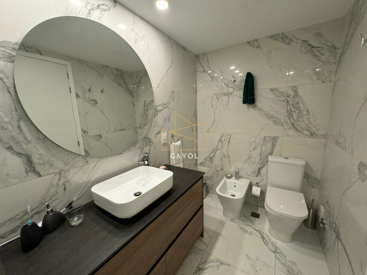 Apartamento ID.484 - Mansa frente al mar parada 18 calidad premium