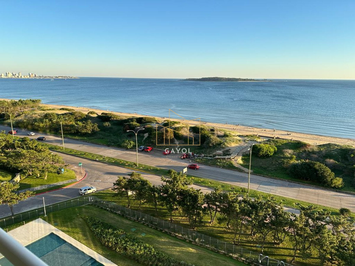 Apartamento ID.484 - Mansa frente al mar parada 18 calidad premium