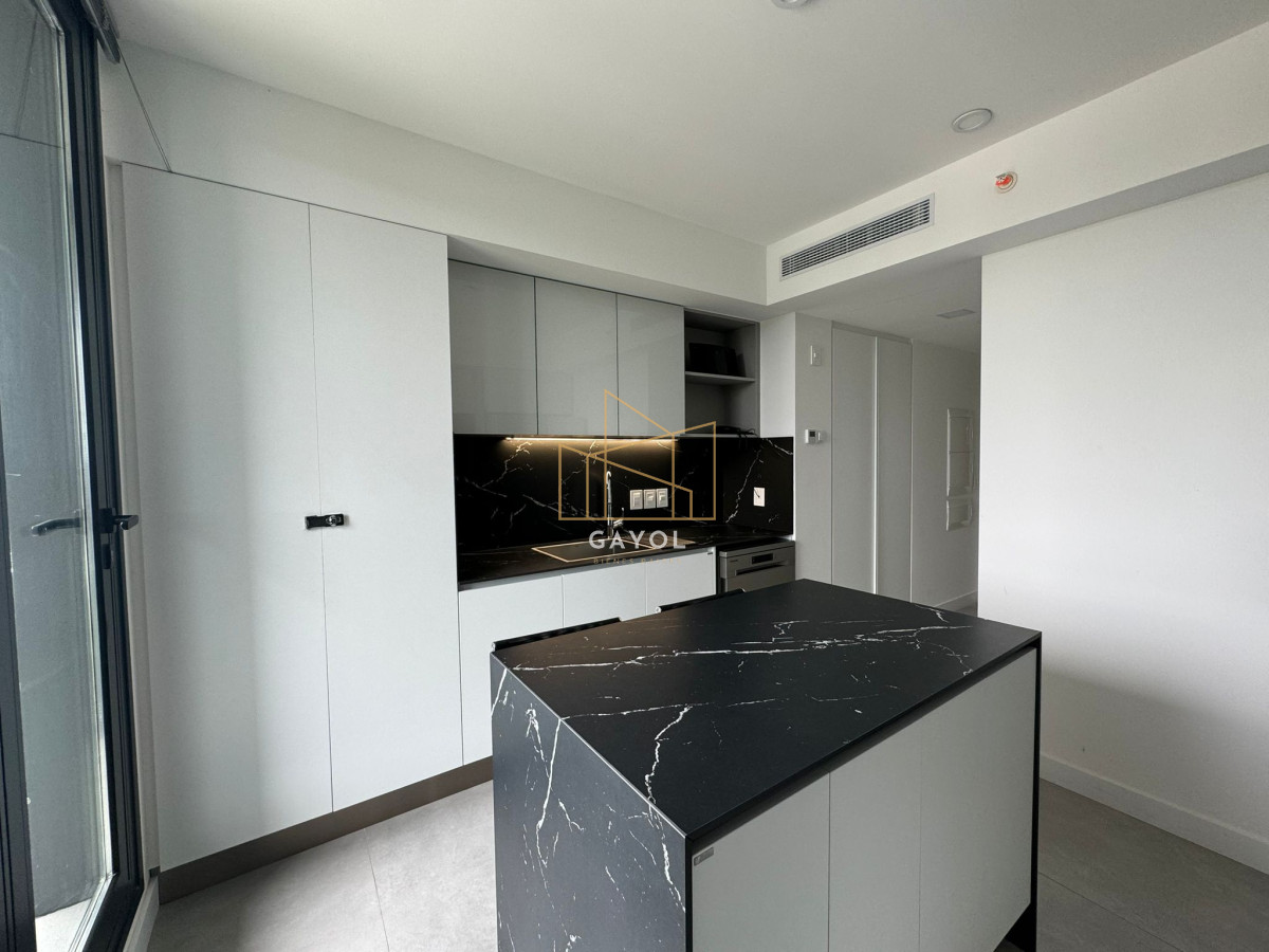 Apartamento ID.484 - Mansa frente al mar parada 18 calidad premium