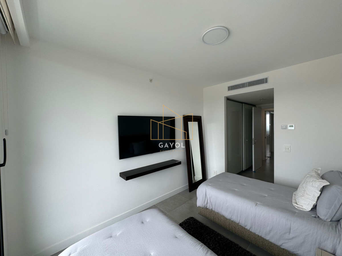 Apartamento ID.484 - Mansa frente al mar parada 18 calidad premium