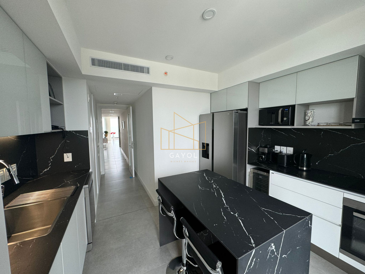 Apartamento ID.484 - Mansa frente al mar parada 18 calidad premium