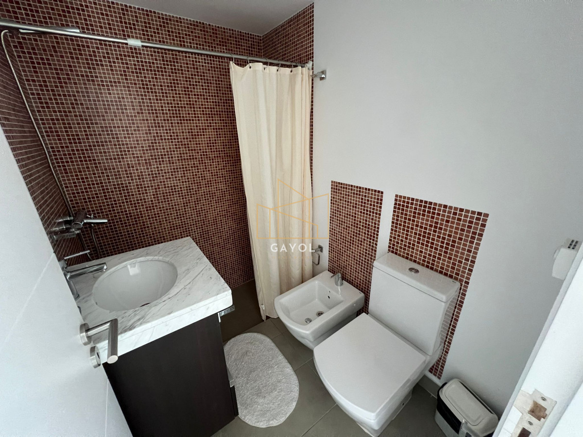 Apartamento ID.1254 - Apartamento en venta de 2 dormitorios en Playa brava , Punta del este 
