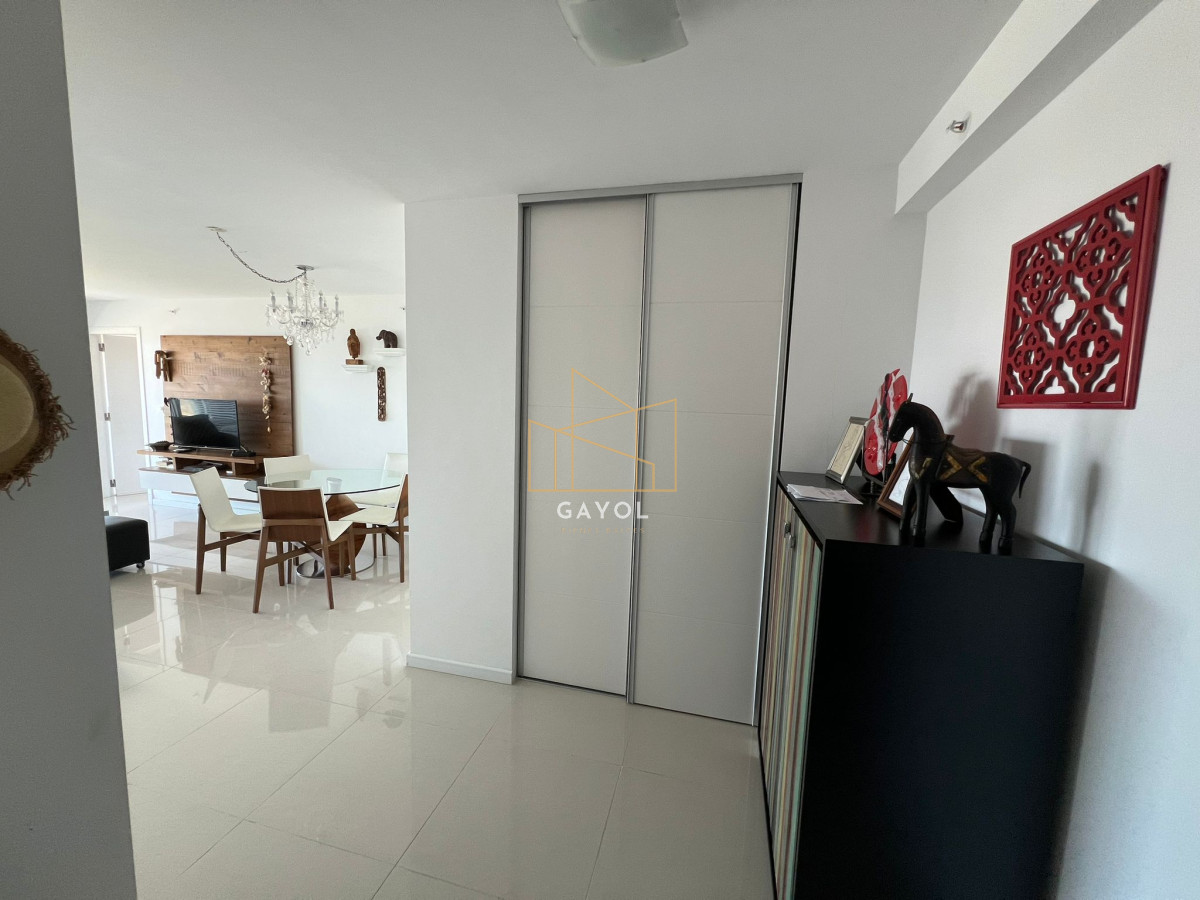 Apartamento ID.1254 - Apartamento en venta de 2 dormitorios en Playa brava , Punta del este 