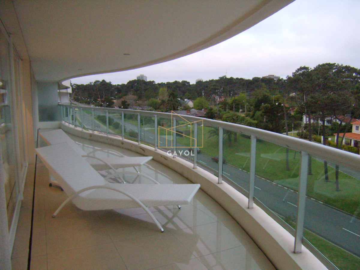 Apartamento ID.483 - Apartamento en Mansa, 3 dormitorios *