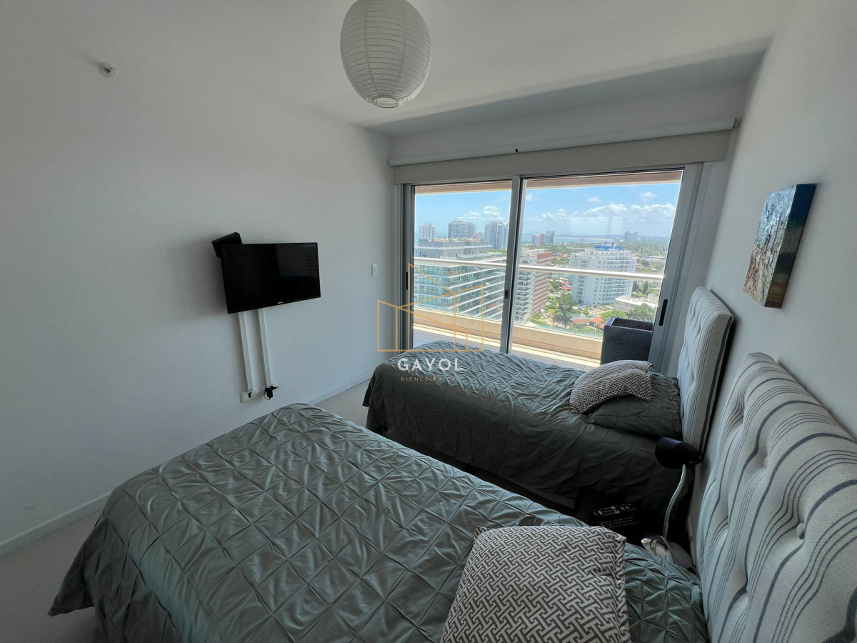 Apartamento ID.1254 - Apartamento en venta de 2 dormitorios en Playa brava , Punta del este 