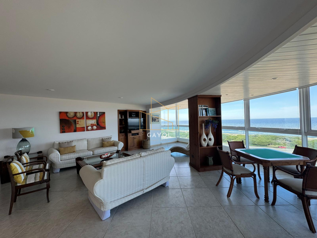 Apartamento ID.1072 - Apartamento en Venta de 3 dormitorios en Punta del este , Playa Brava , Torre Nueva York , Vista al mar 