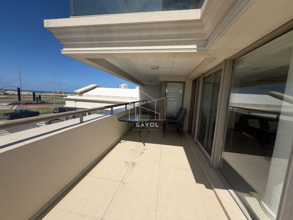Apartamento ID.1310 - Apartamento en venta de 4 dormitorios en Punta del este , Imperiale 