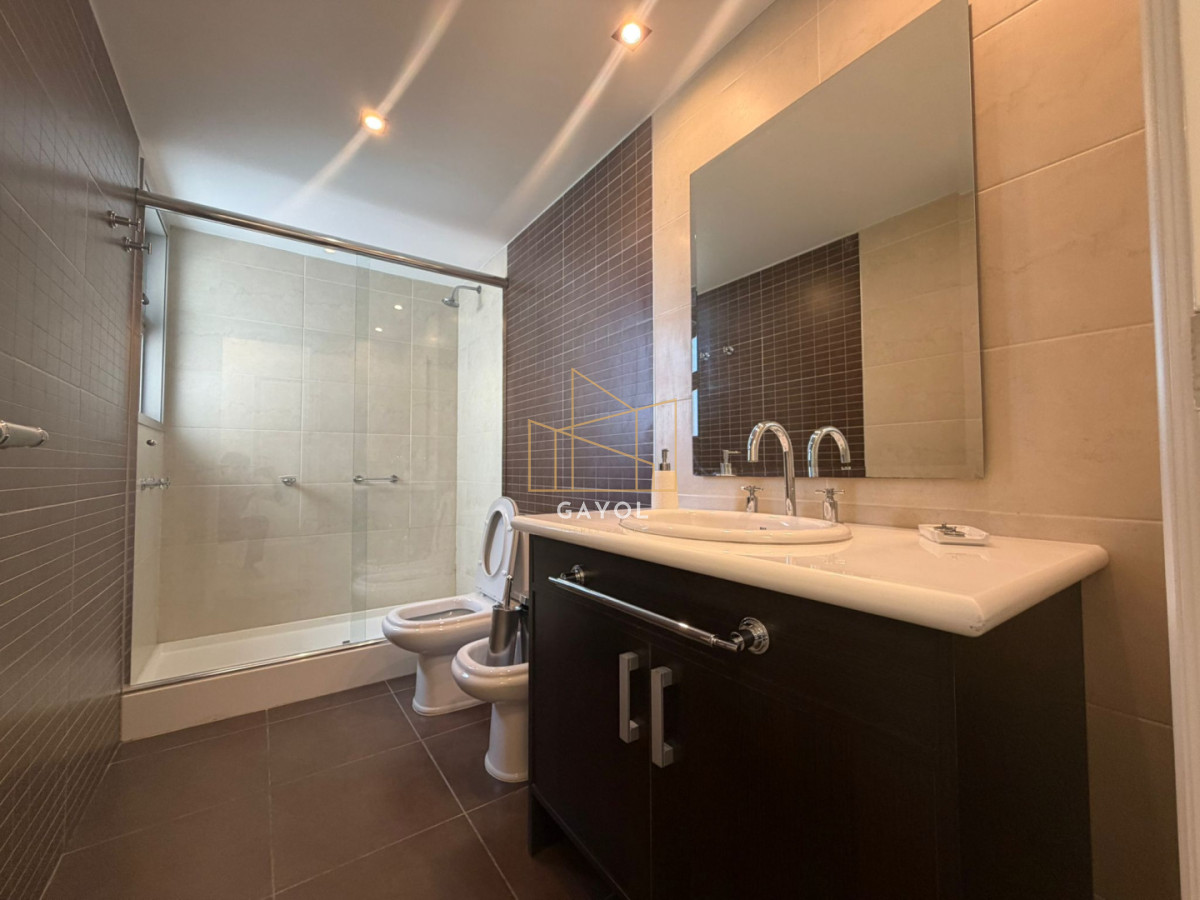 Apartamento ID.1310 - Apartamento en venta de 4 dormitorios en Punta del este , Imperiale 