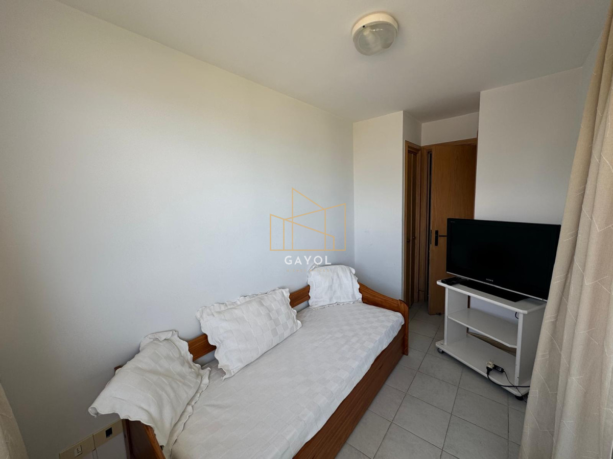 Apartamento ID.1072 - Apartamento en Venta de 3 dormitorios en Punta del este , Playa Brava , Torre Nueva York , Vista al mar 