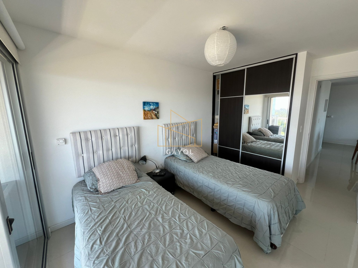 Apartamento ID.1254 - Apartamento en venta de 2 dormitorios en Playa brava , Punta del este 