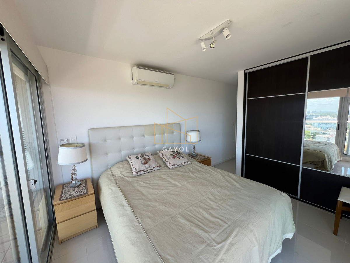Apartamento ID.1254 - Apartamento en venta de 2 dormitorios en Playa brava , Punta del este 