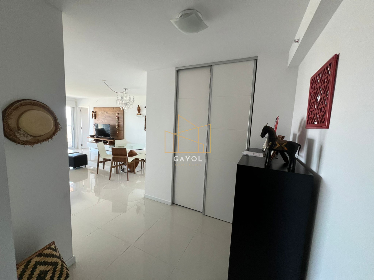 Apartamento ID.1254 - Apartamento en venta de 2 dormitorios en Playa brava , Punta del este 